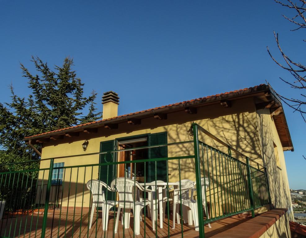 Strada Casai 19 Appartement Riva Ligure Buitenkant foto
